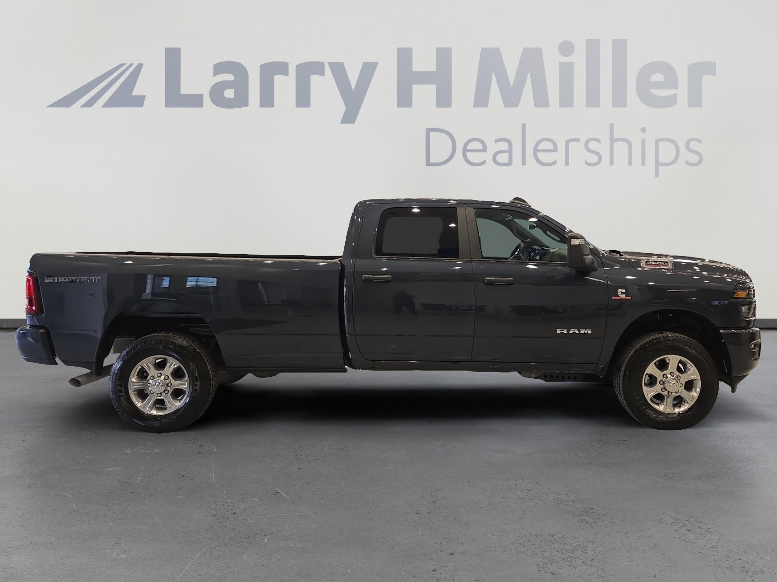 New 2025 RAM 2500 Big Horn image 6