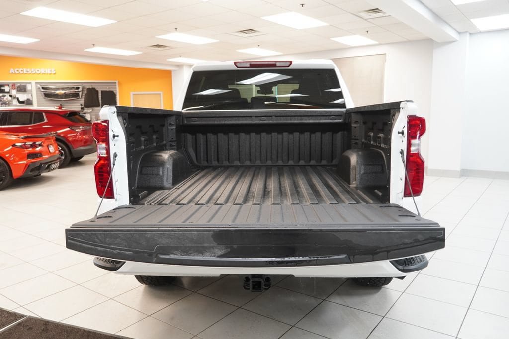 New 2026 Chevrolet Silverado 1500 Custom w/ Turbomax Blackout Package AWD/4WD image 8