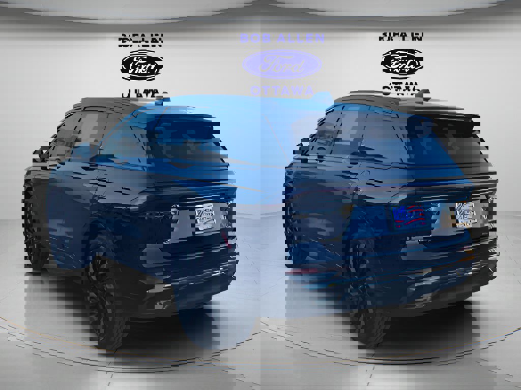 Used 2024 Lincoln Nautilus Reserve w/ Equipment Group 203A image 4