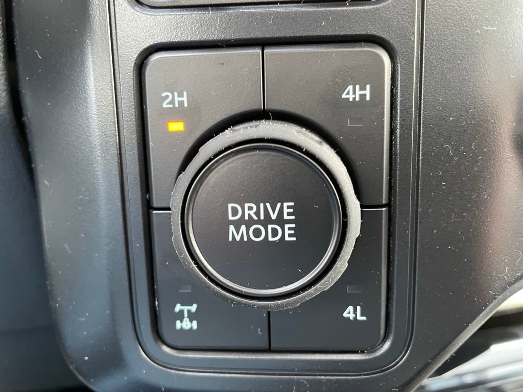 New 2026 Ford F350 Lariat w/ Black Appearance Package image 13