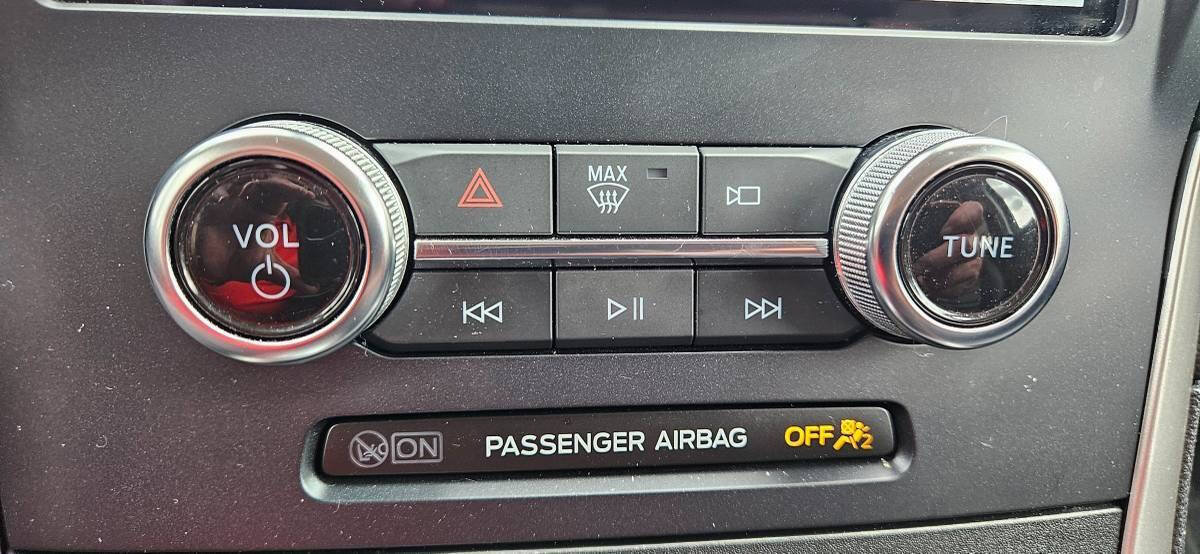 Used 2024 Ford Edge SEL w/ Convenience Package AWD/4WD image 14