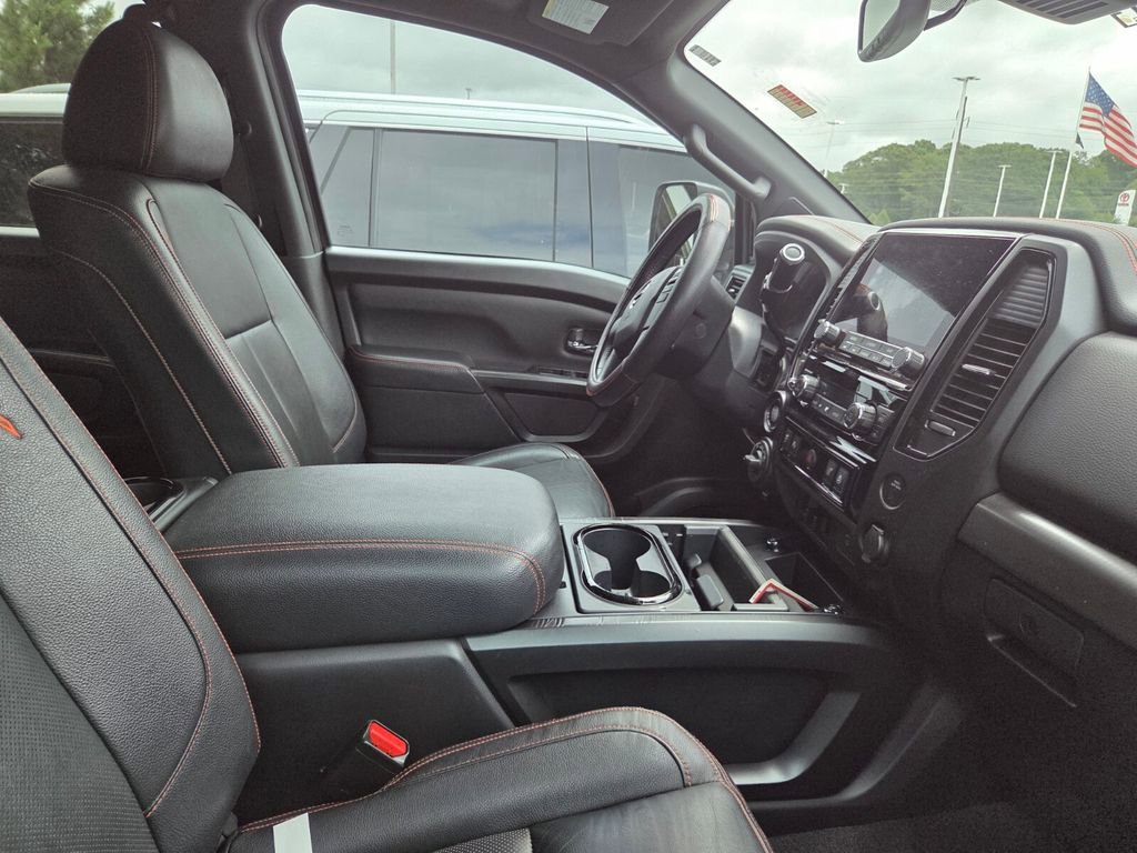 Used 2021 Nissan Titan PRO-4X w/ Pro-4x Convenience Package AWD/4WD image 8