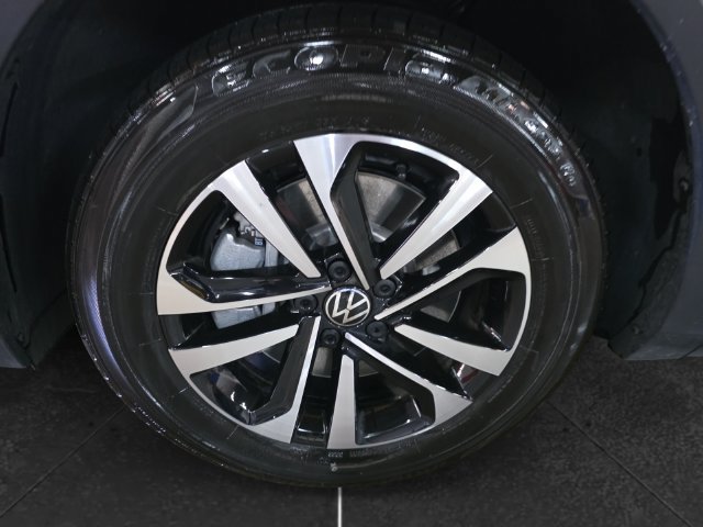 Used 2022 Volkswagen Tiguan S AWD/4WD image 9