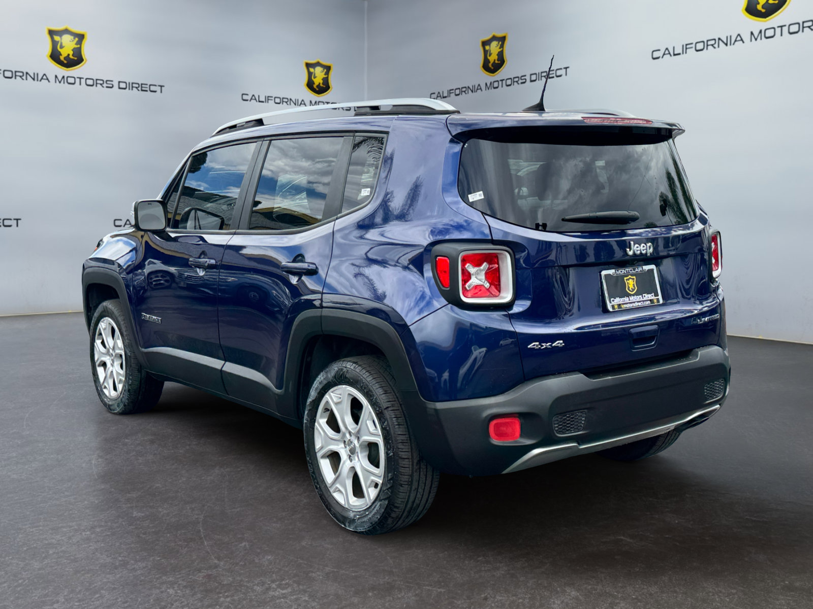 Used 2018 Jeep Renegade Limited AWD/4WD image 3