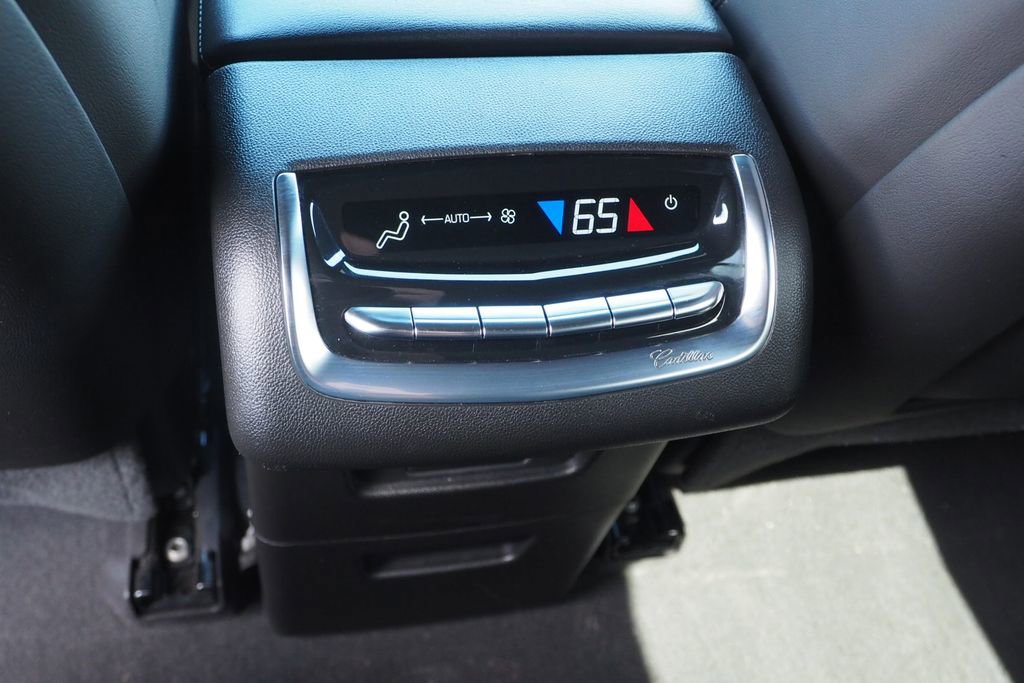 Used 2020 Cadillac XT6 Premium Luxury image 17