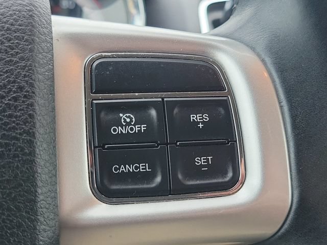 Used 2015 Dodge Grand Caravan SXT w/ UConnect Hands-Free Group FWD image 14