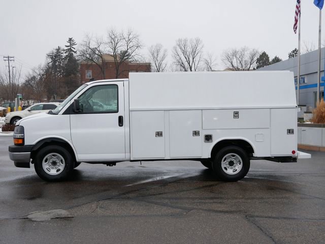 New 2026 Chevrolet Express 3500 w/ Power Convenience Package image 3