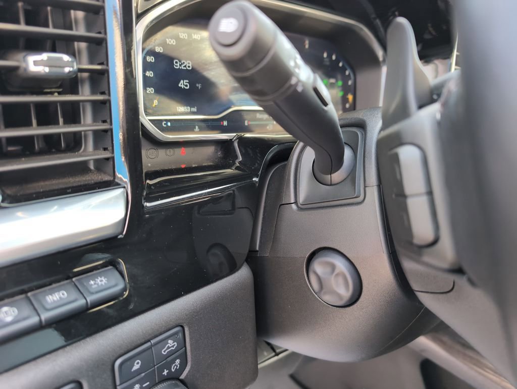 Used 2022 Chevrolet Silverado 1500 LTZ w/ LTZ Premium Package image 22