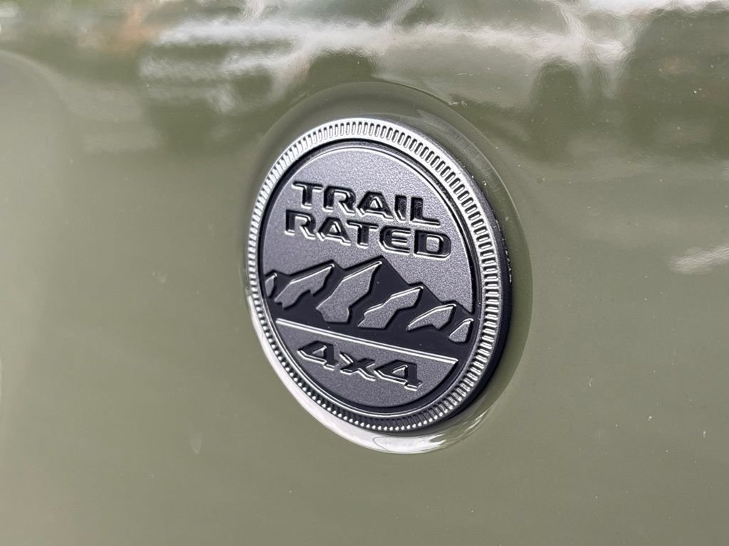 Used 2022 Jeep Gladiator Sport AWD/4WD image 14