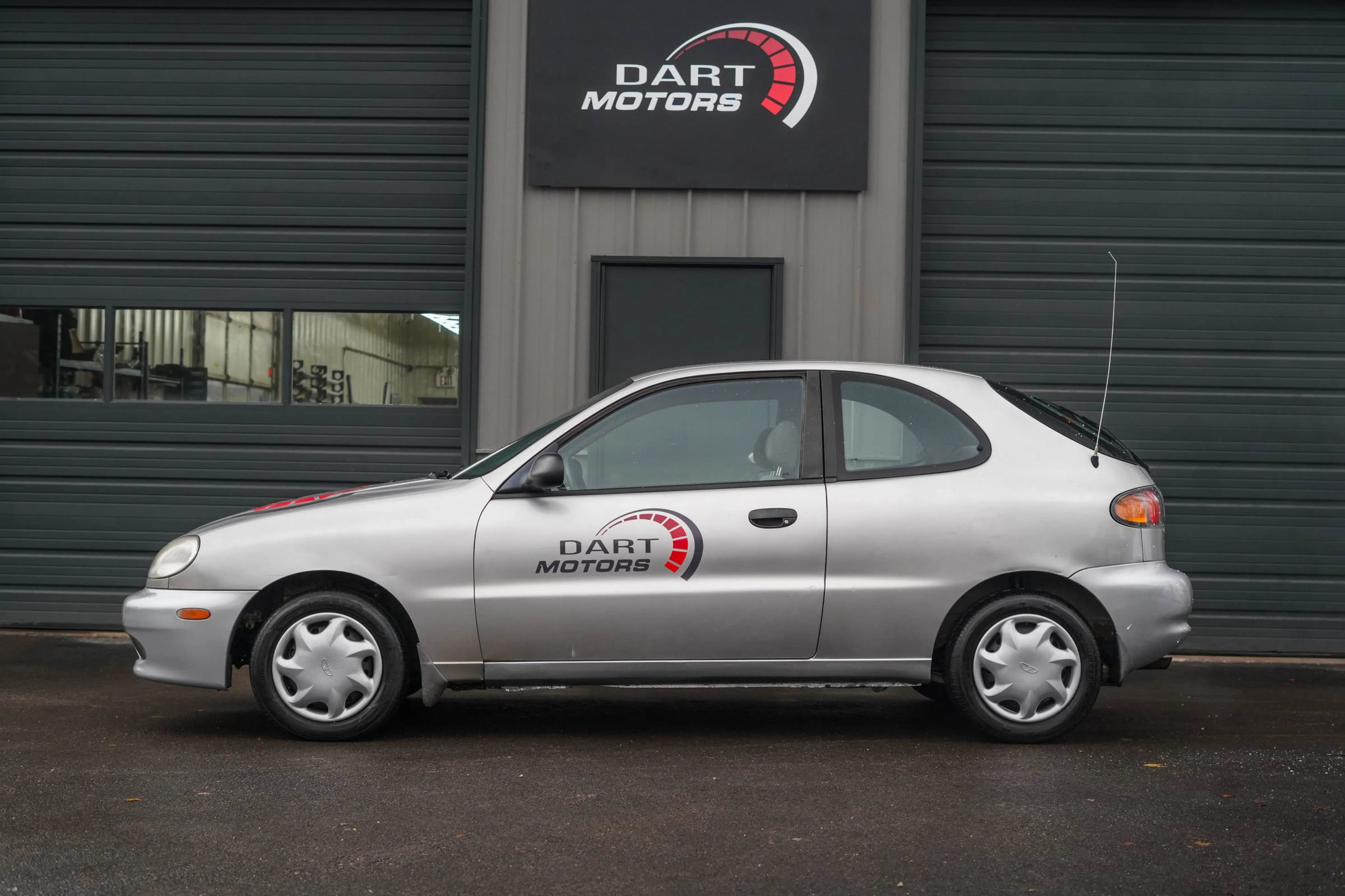 Used 2001 Daewoo Lanos S FWD image 4