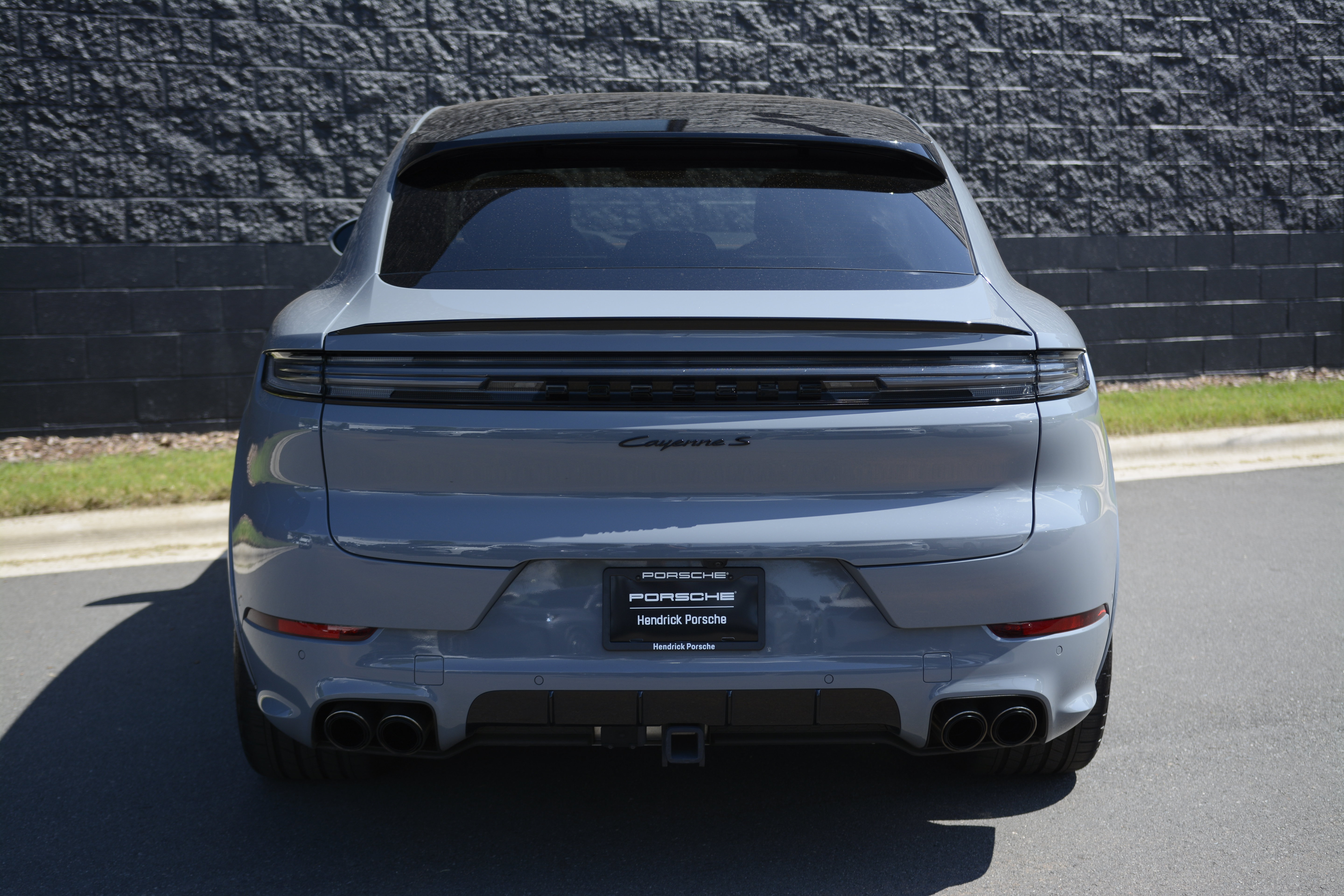 Certified 2025 Porsche Cayenne S AWD/4WD image 6