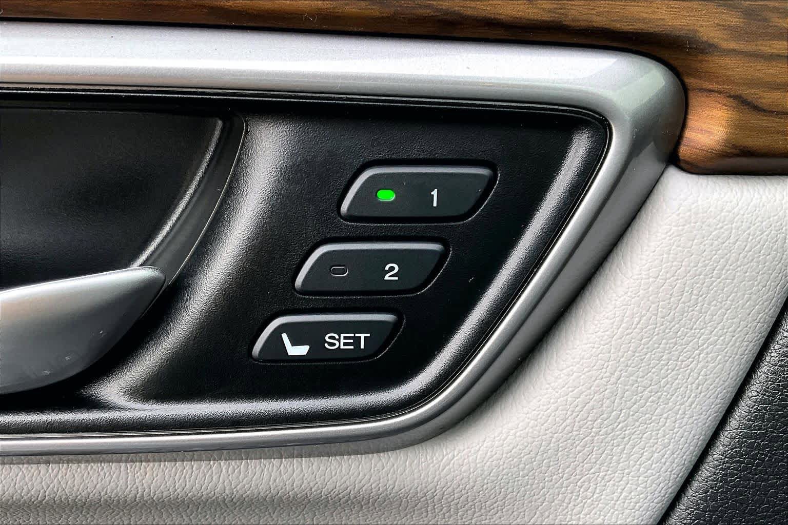 Used 2019 Honda CR-V EX-L image 32