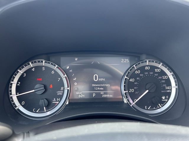 Used 2024 Toyota Highlander XLE image 19