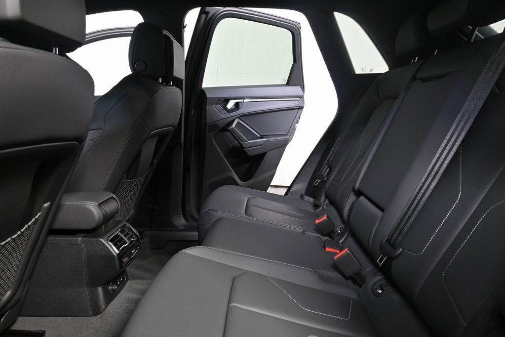 New 2025 Audi Q3 2.0T Premium image 16