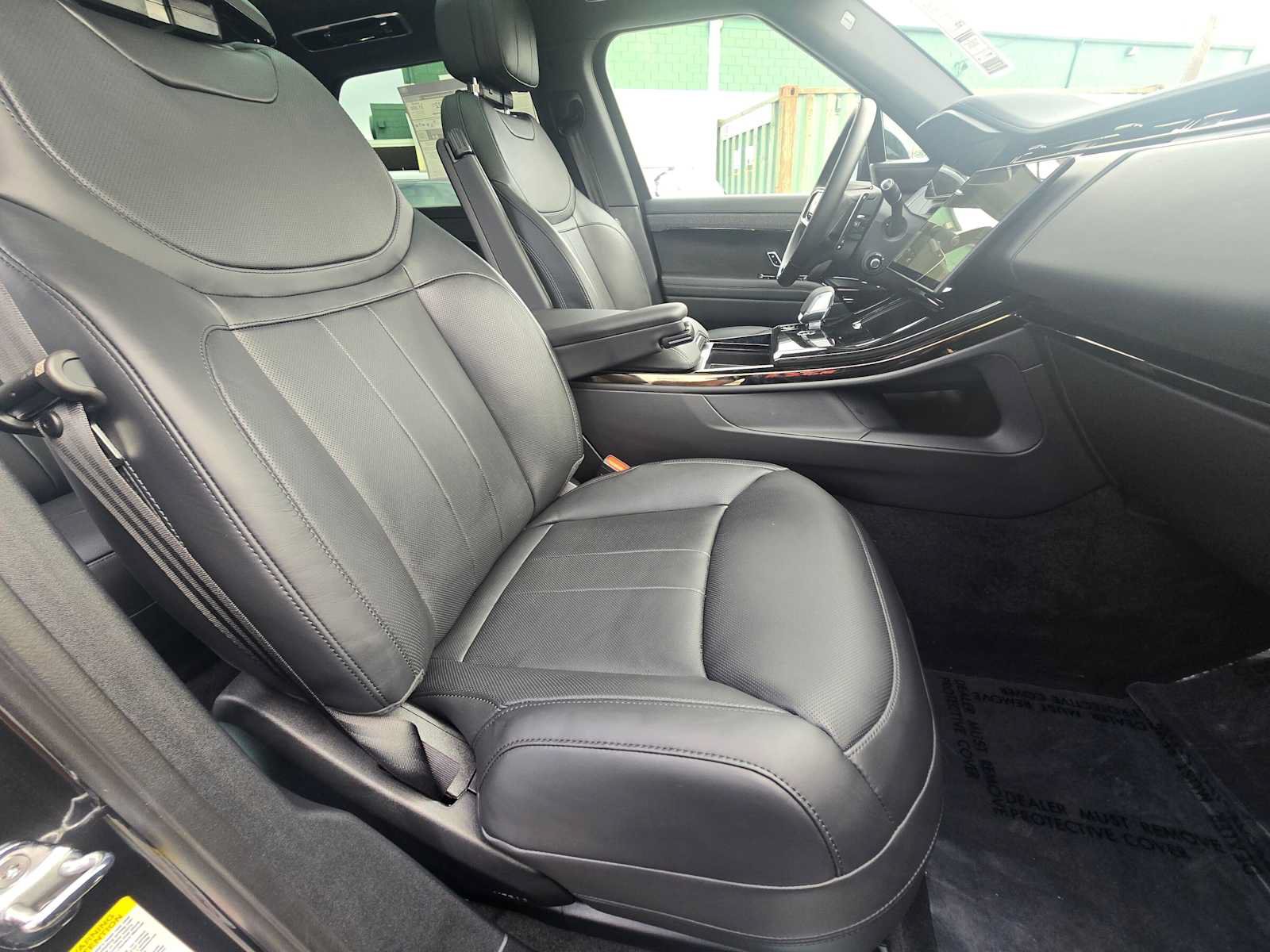 New 2026 Land Rover Range Rover Sport Dynamic SE AWD/4WD image 10