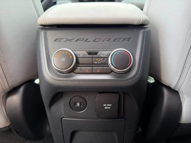 Used 2025 Ford Explorer Platinum w/ Ultimate Package AWD/4WD image 21