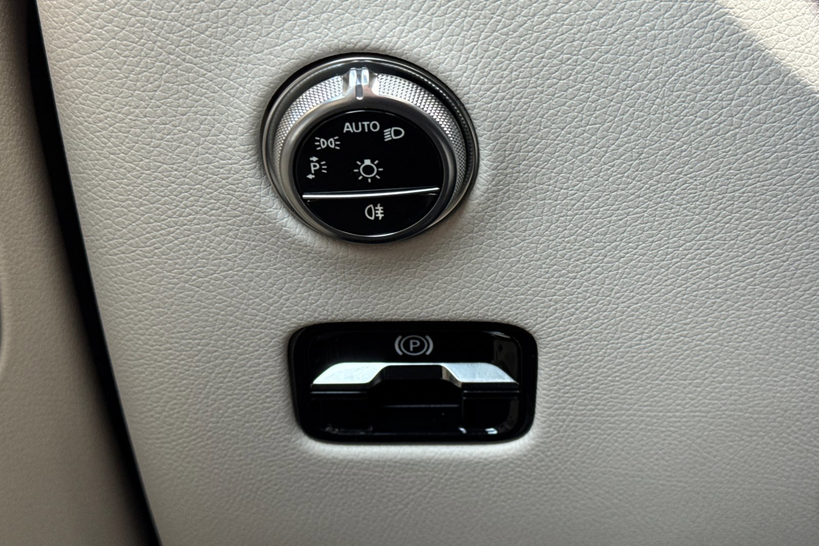 New 2026 Mercedes-Benz GLC 300 4MATIC image 29