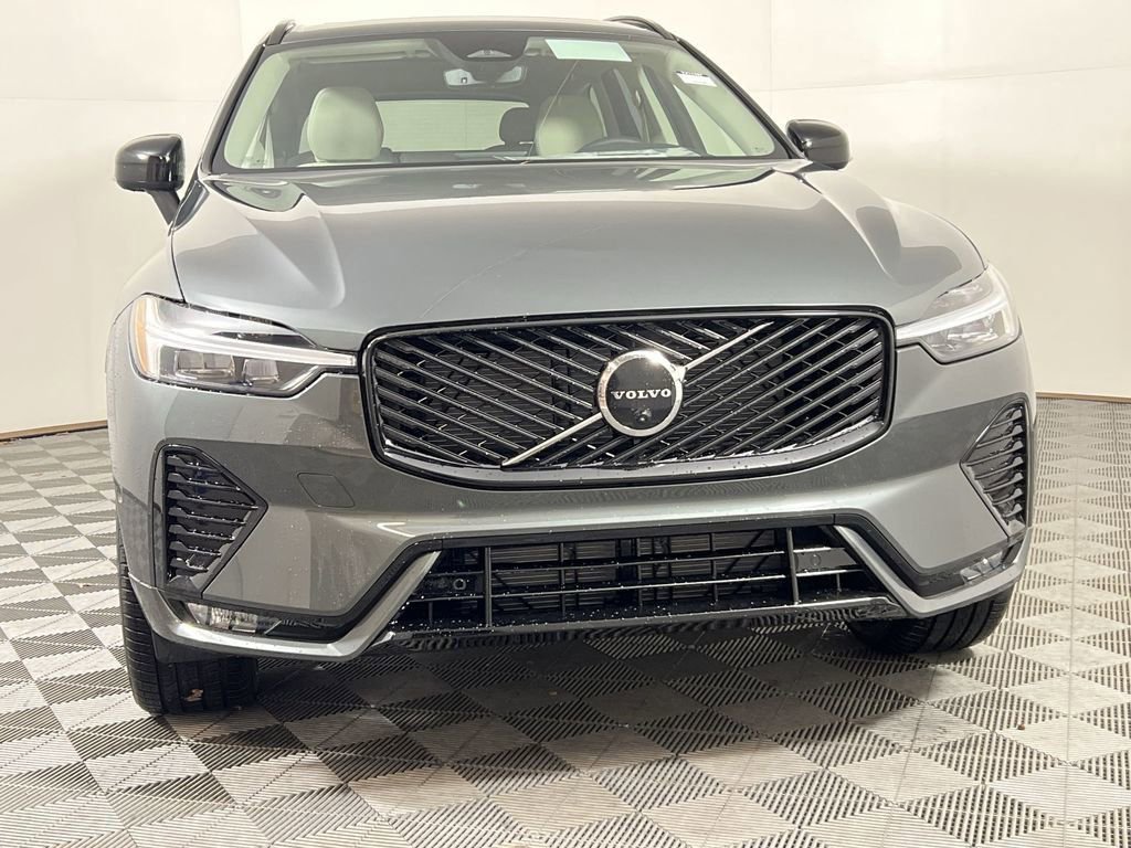 New 2026 Volvo XC60 B5 Ultra w/ Protection Package Premier image 3