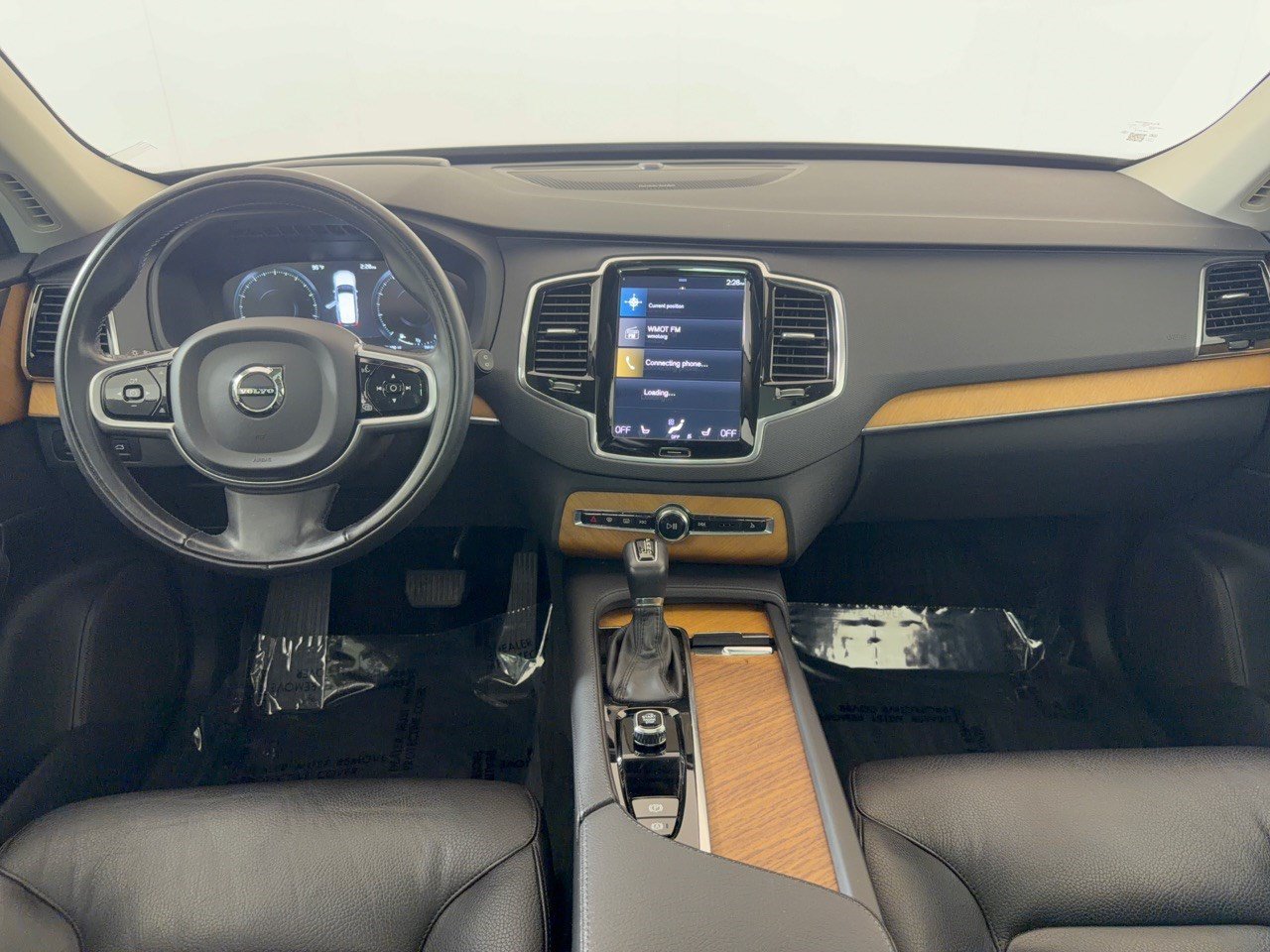 Used 2022 Volvo XC90 T6 Momentum w/ Advanced Package AWD/4WD image 17