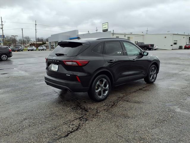 Used 2025 Ford Escape ST-Line image 18