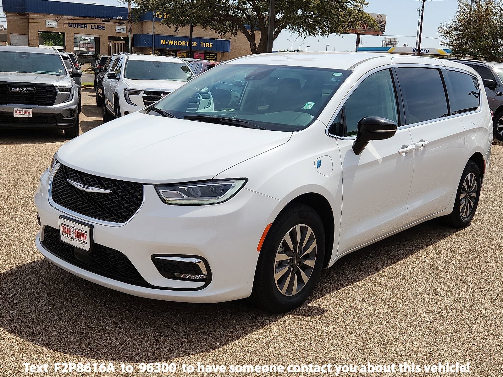 Used 2024 Chrysler Pacifica Select image 1