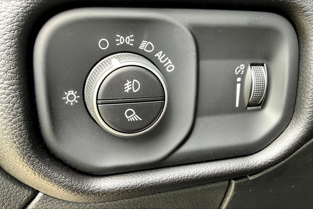 New 2025 RAM 5500 2WD Regular Cab image 13