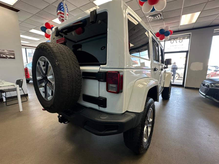 Used 2015 Jeep Wrangler Unlimited Rubicon AWD/4WD image 28