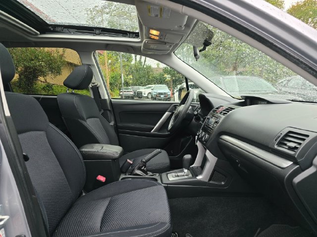 Used 2015 Subaru Forester 2.5i Premium w/ All-Weather Package AWD/4WD image 10