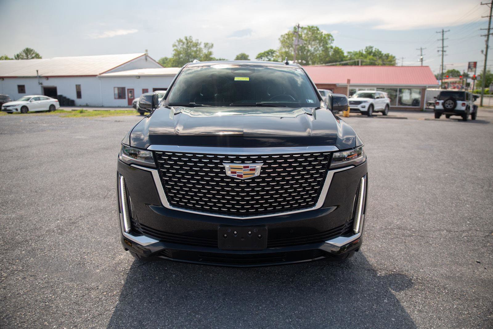 Used 2022 Cadillac Escalade Premium Luxury image 9