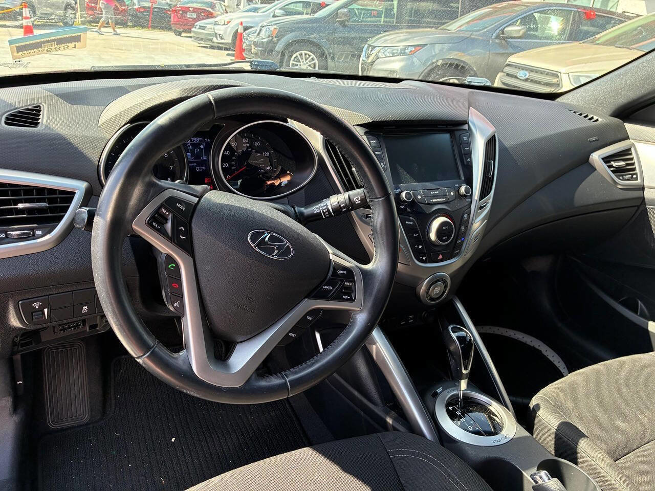 Used 2017 Hyundai Veloster Value Edition FWD image 9
