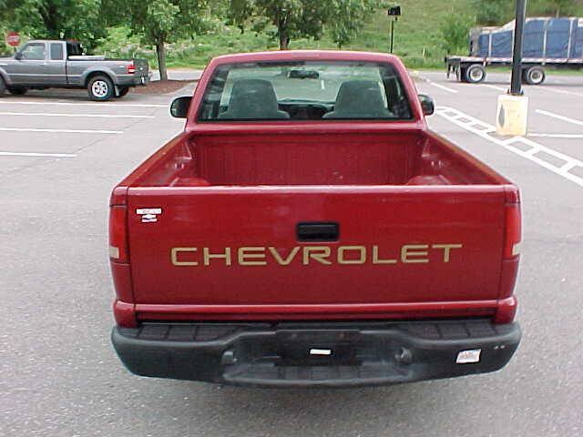 Used 2002 Chevrolet S10 Pickup 2WD Regular Cab image 7