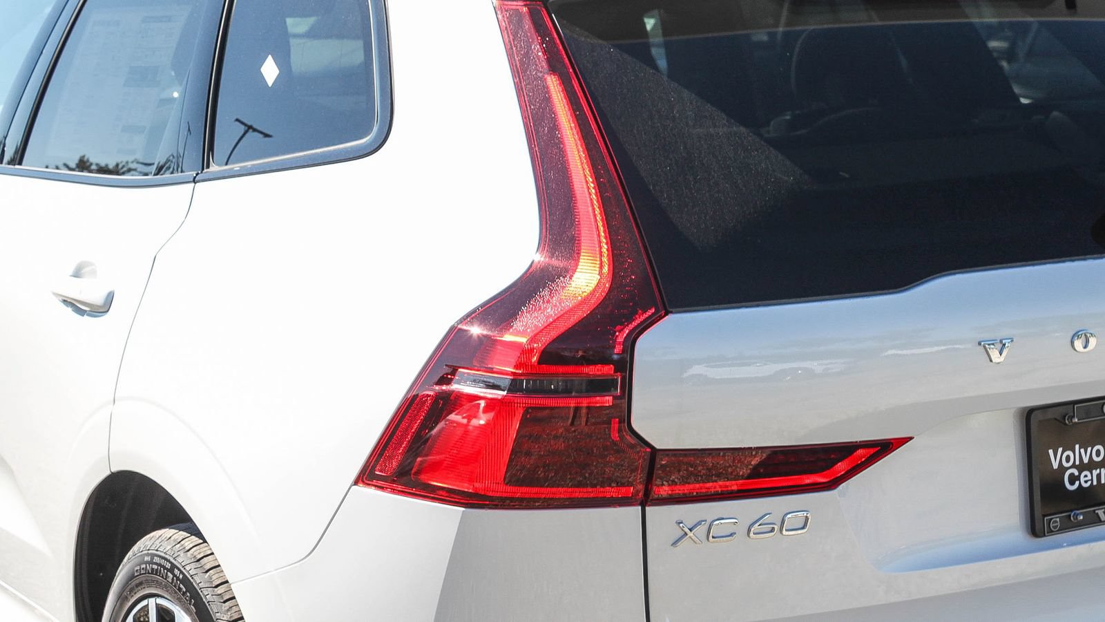 New 2026 Volvo XC60 B5 Plus w/ Climate Package PRO AWD/4WD image 23