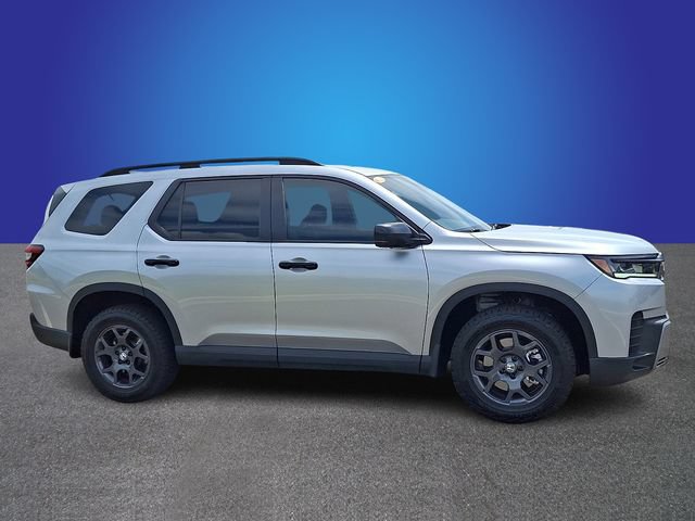 Used 2026 Honda Pilot TrailSport image 3