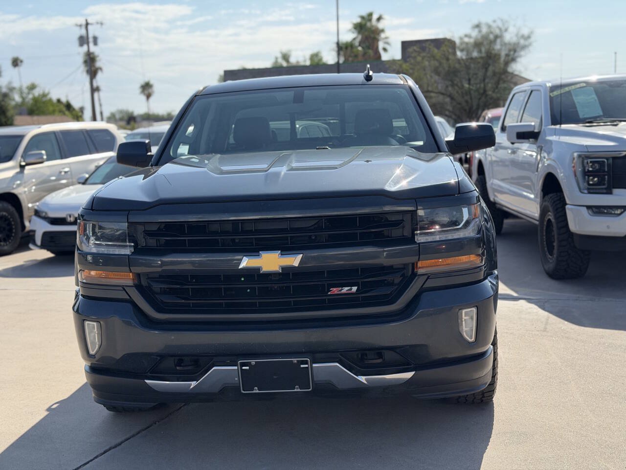 Used 2017 Chevrolet Silverado 1500 LT w/ All Star Edition AWD/4WD image 2