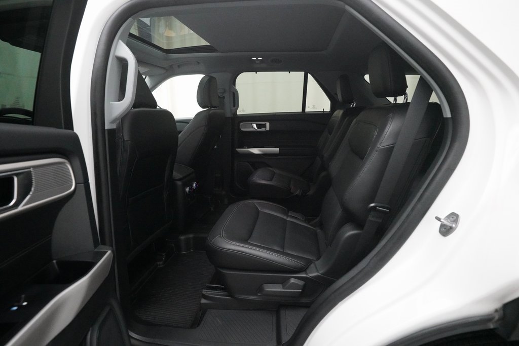 Used 2023 Ford Explorer Limited w/ Equipment Group 301A image 16