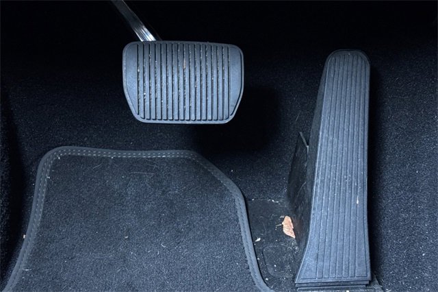 Used 2022 Ford Explorer XLT w/ Equipment Group 202A image 42