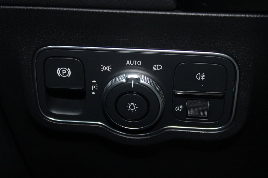 Certified 2023 Mercedes-Benz GLA 250 4MATIC image 26