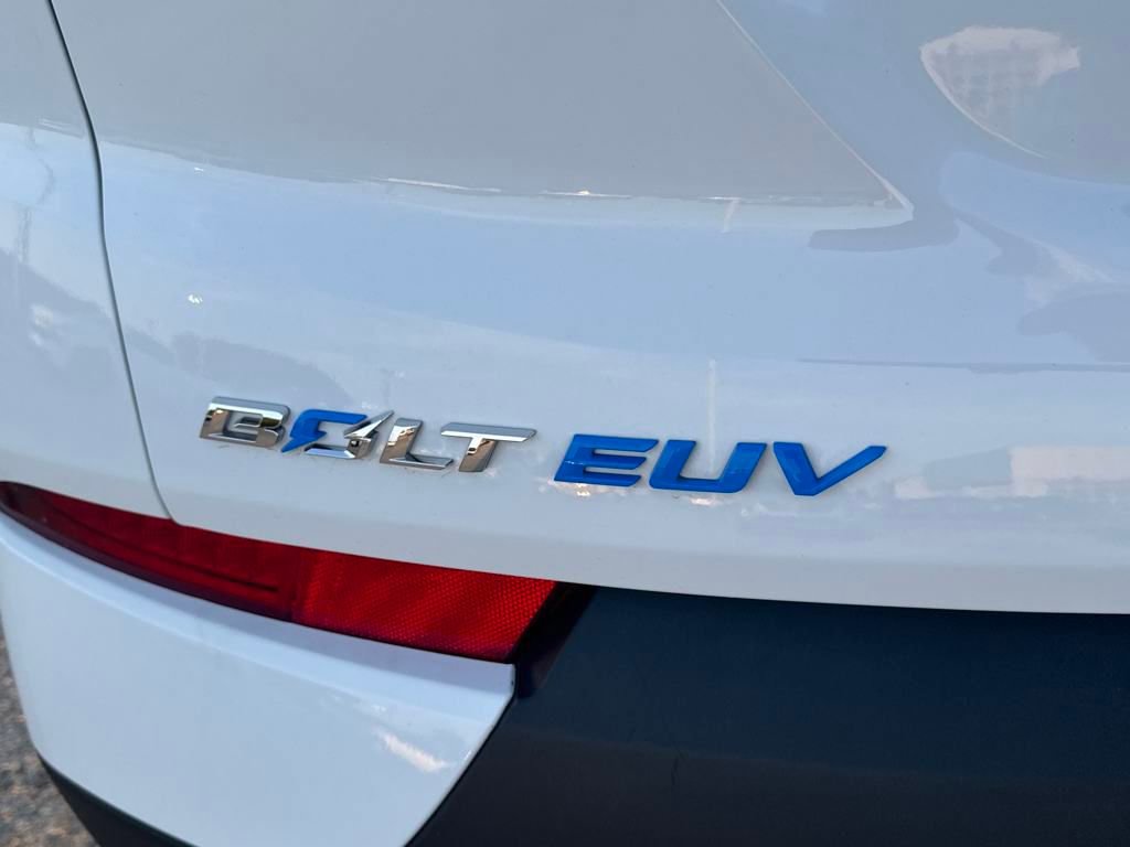 Used 2023 Chevrolet Bolt EUV LT image 5