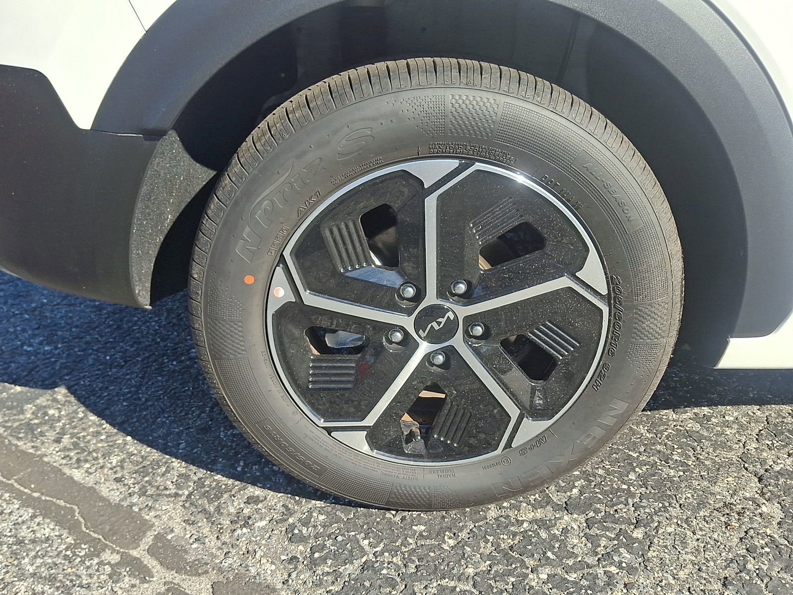 New 2025 Kia Niro EX w/ EX Cold Weather Package image 10