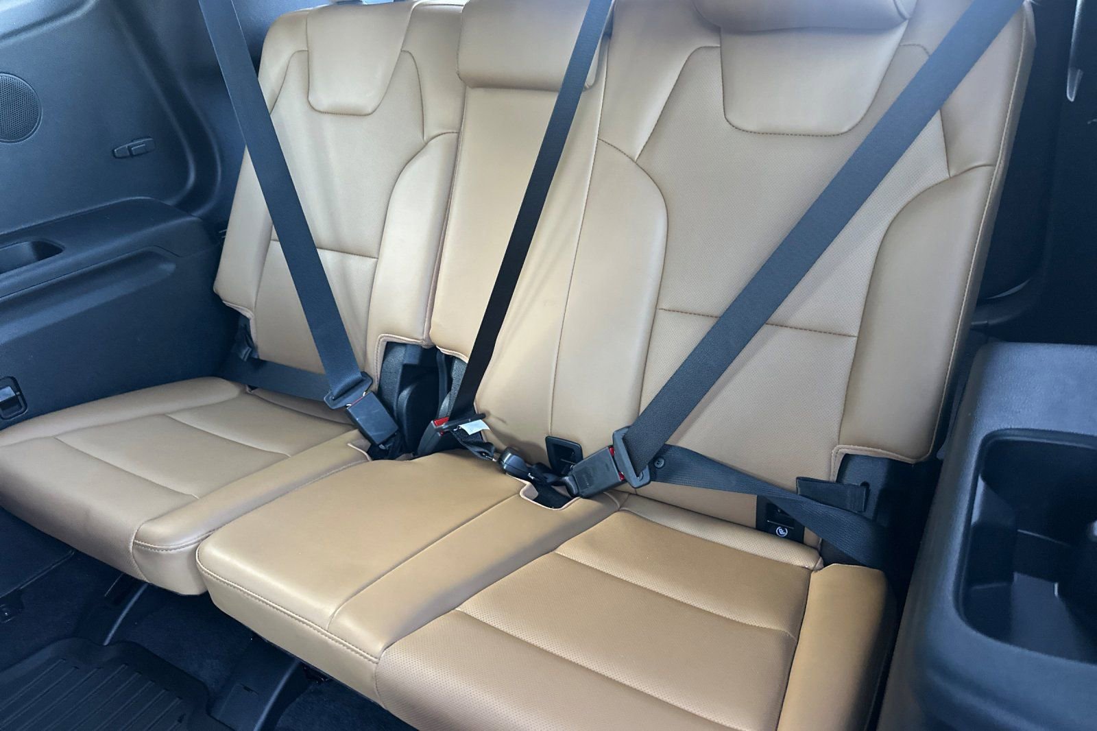 Used 2022 Kia Telluride SX w/ Nightfall Edition Package image 18