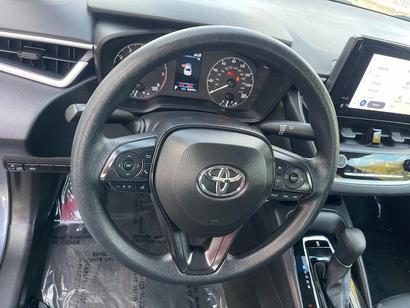 Used 2025 Toyota Corolla LE FWD image 14