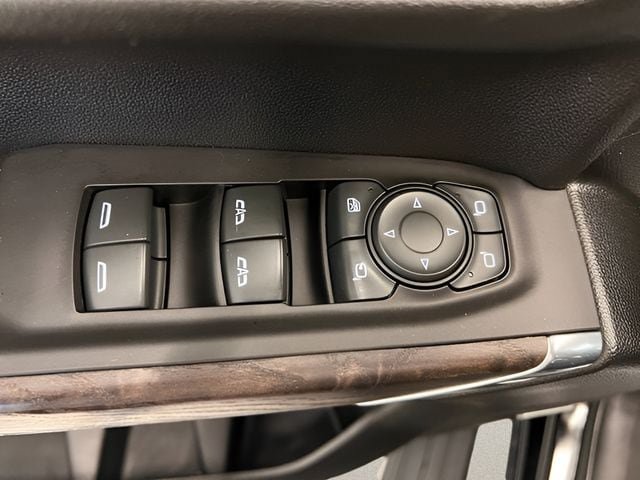 Used 2021 GMC Sierra 1500 Denali w/ Denali Ultimate Package AWD/4WD image 12
