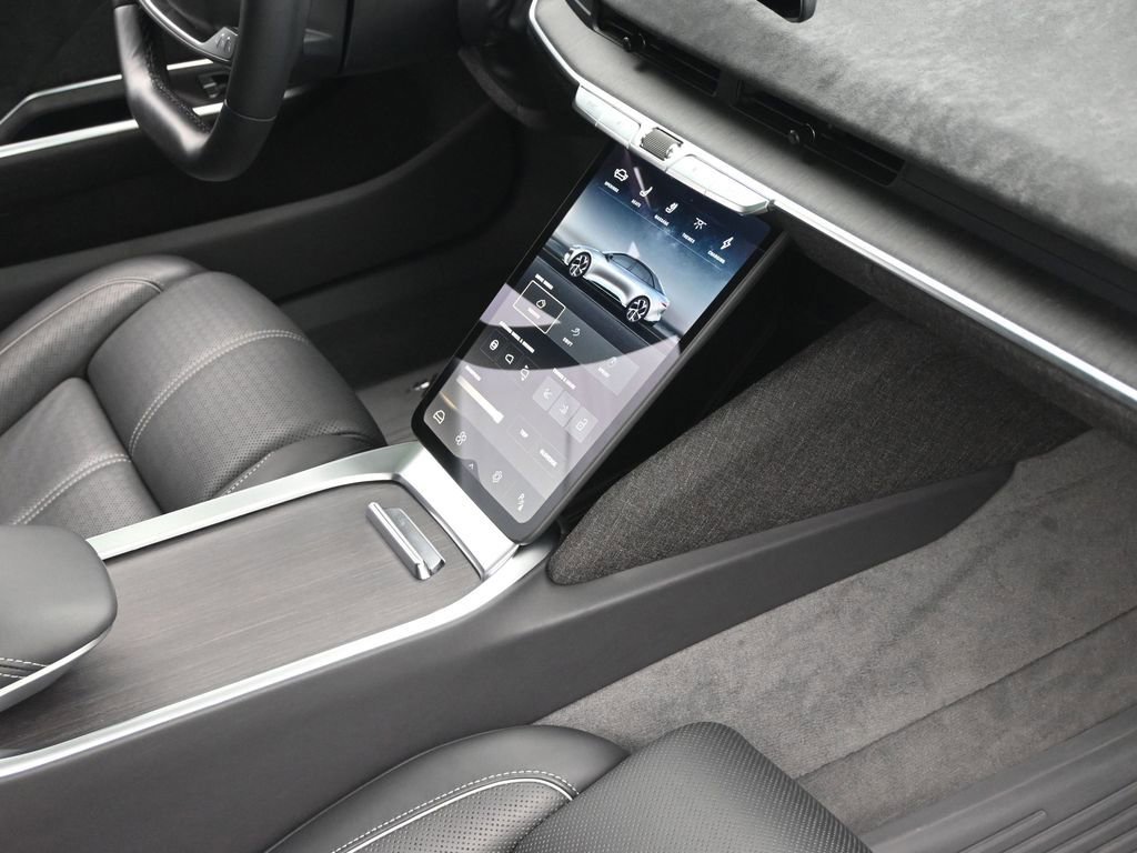 Used 2022 Lucid Air Grand Touring image 35