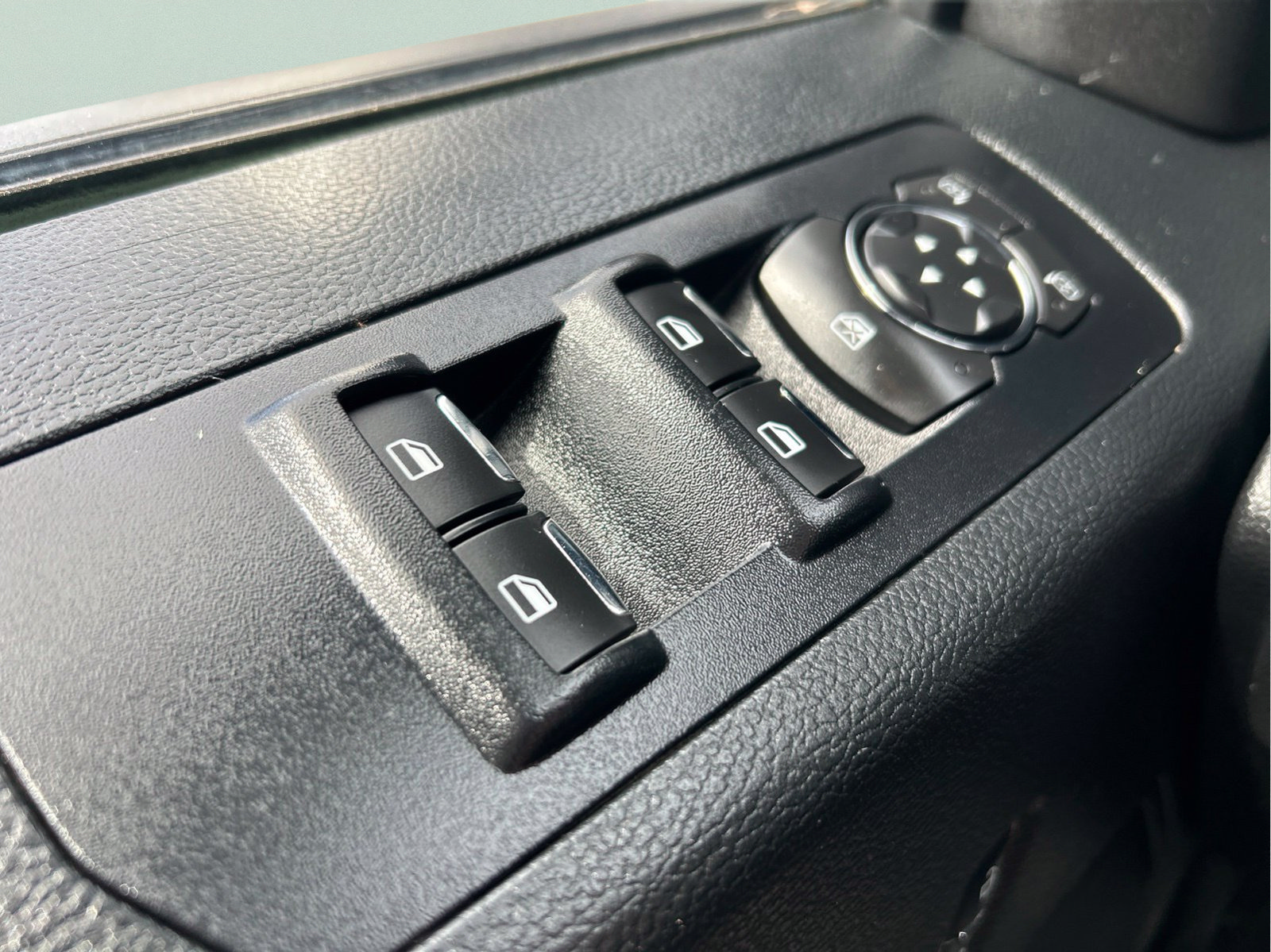 Used 2015 Ford F150 XLT w/ Equipment Group 301A Mid RWD image 26