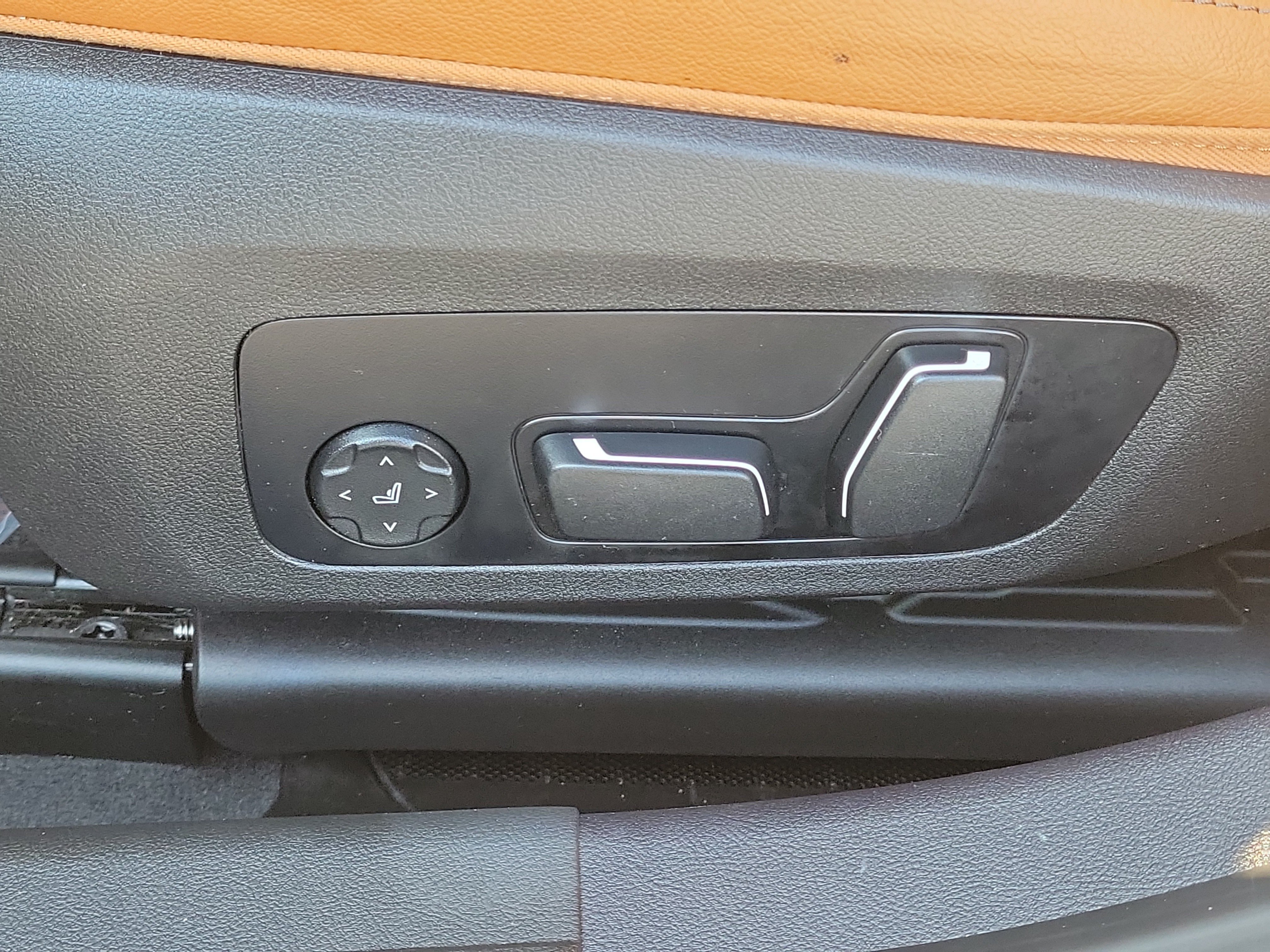 Used 2024 BMW 330i Sedan RWD image 19