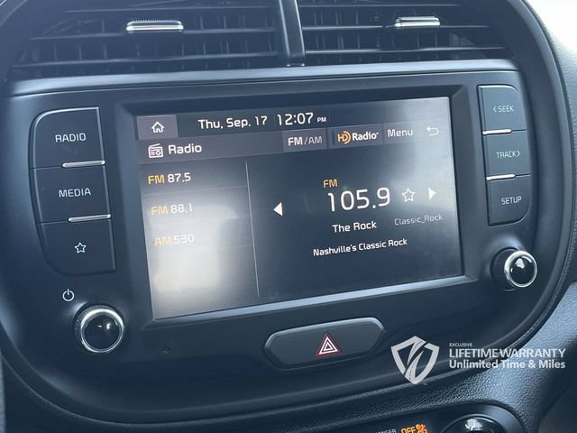Used 2025 Kia Soul LX w/ LX Technology Package FWD image 32