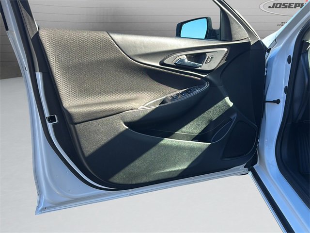 Used 2023 Chevrolet Malibu LT image 28