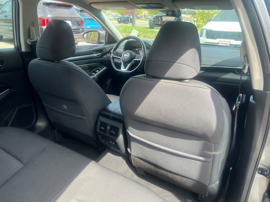 Used 2020 Nissan Altima 2.5 SV FWD image 15