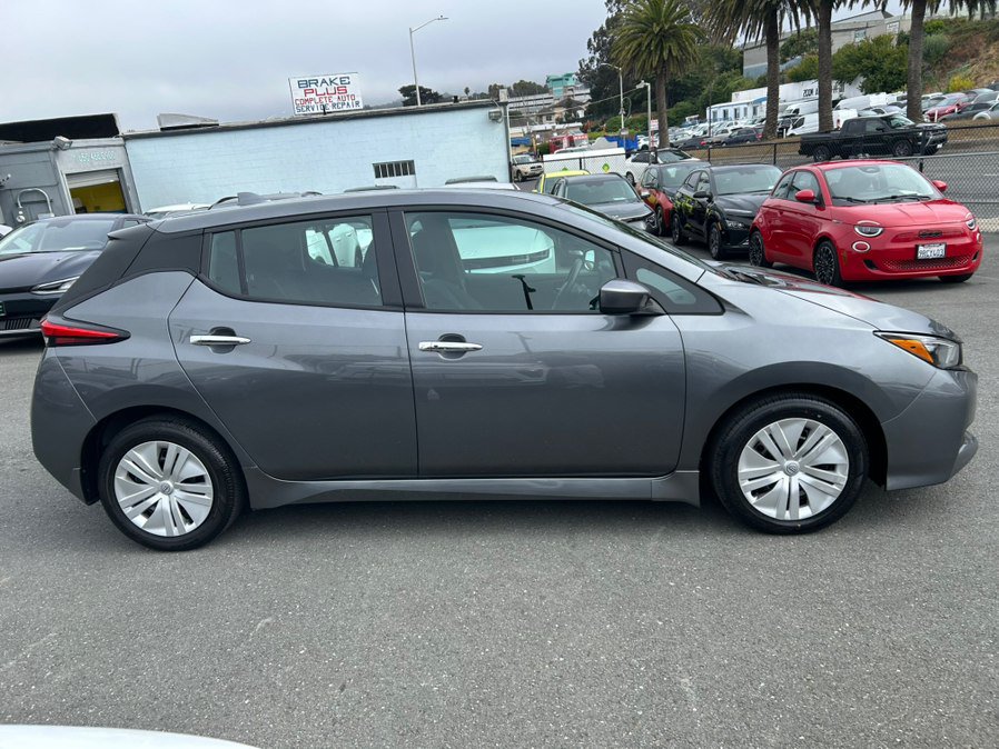 Used 2025 Nissan Leaf S FWD image 4