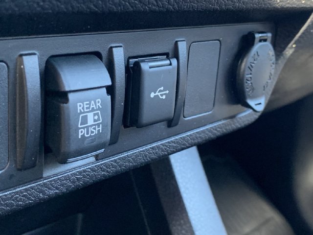 Used 2023 Toyota Tacoma SR5 w/ Technology Package AWD/4WD image 29